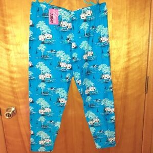New/NWT Legging Army Capri Plus Size 3X - 5X Blue Palm Island Theme